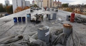 В Минске затопило пятиэтажный дом из за недоделанного капремонта