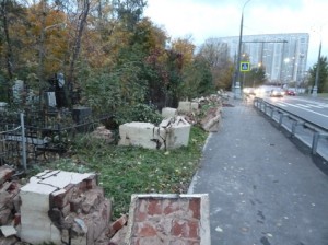 «Архнадзор» беспокоится за сохранность исторического памятника — старинной ограды на Ваганьковском кладбище