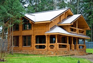 В чем преимущество деревянного дома